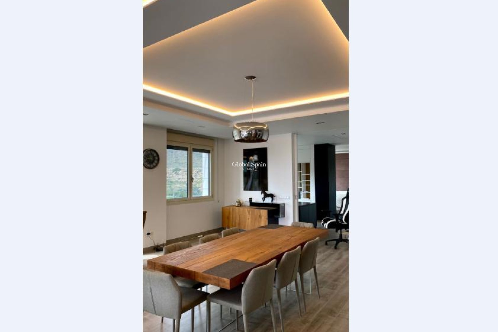 Resale - VILLA -
EL CAMPELLO - Costa Blanca