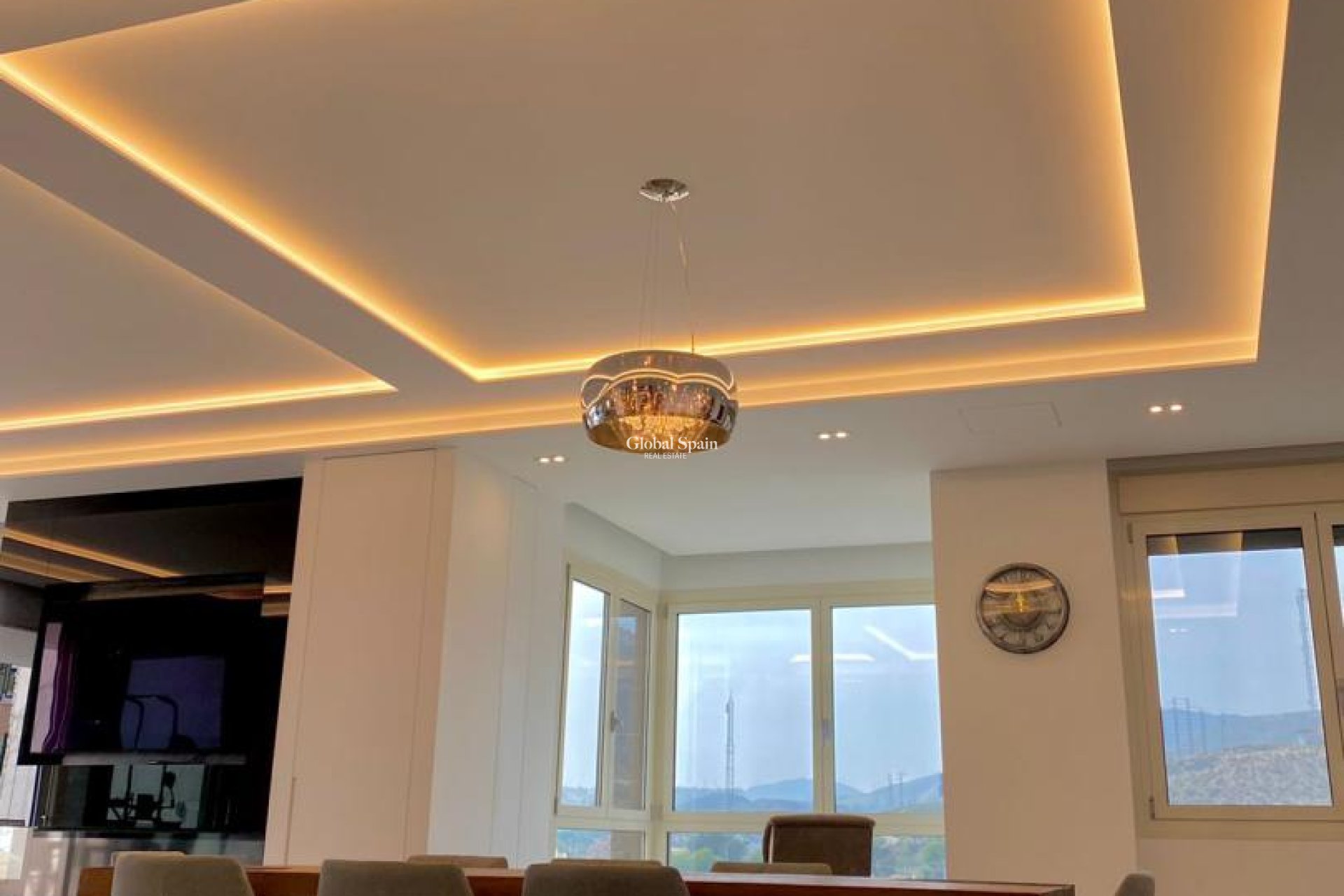 Resale - VILLA -
EL CAMPELLO - Costa Blanca