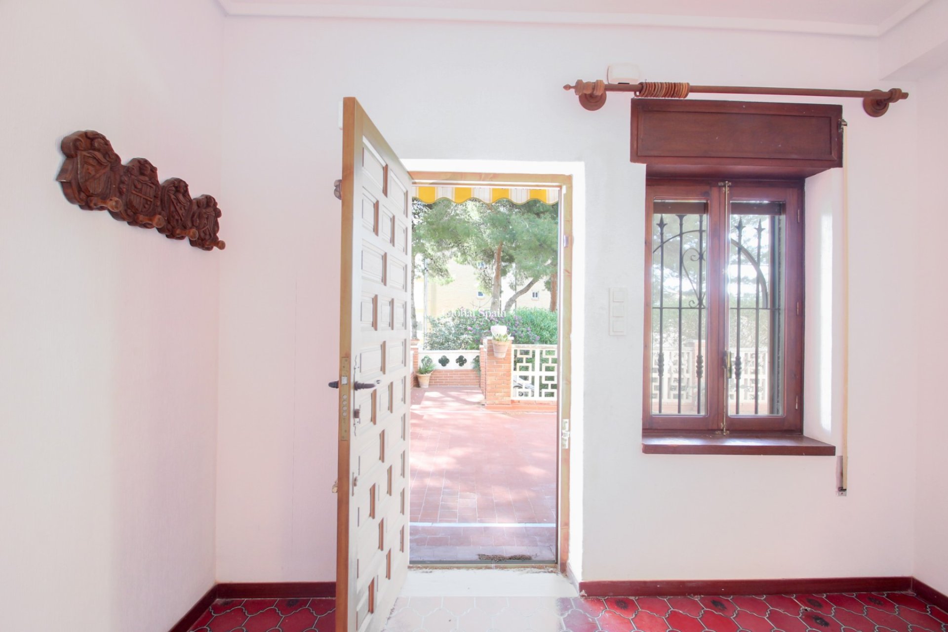 Resale - VILLA -
EL CAMPELLO - Costa Blanca