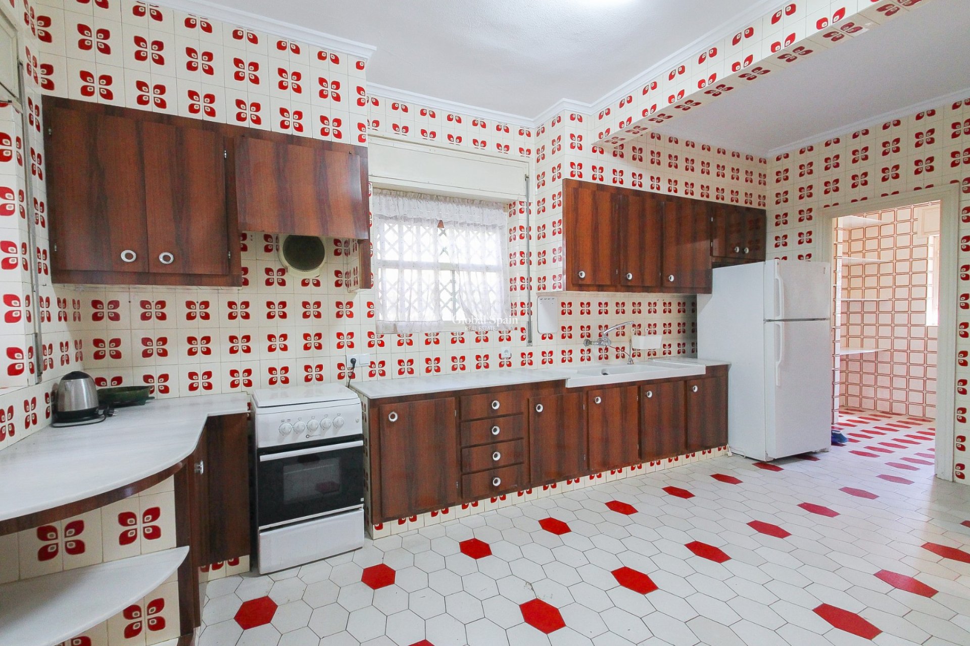 Resale - VILLA -
EL CAMPELLO - Costa Blanca