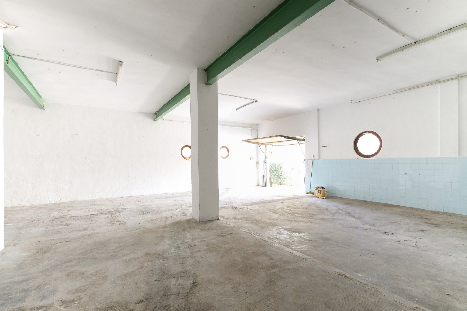 Resale - VILLA -
EL CAMPELLO - Costa Blanca