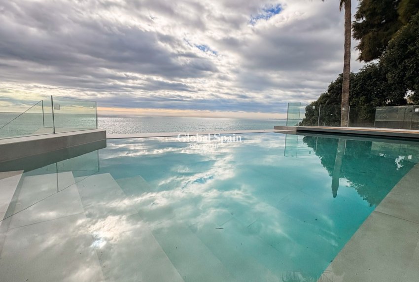 Resale - VILLA -
EL CAMPELLO - Coveta Fuma