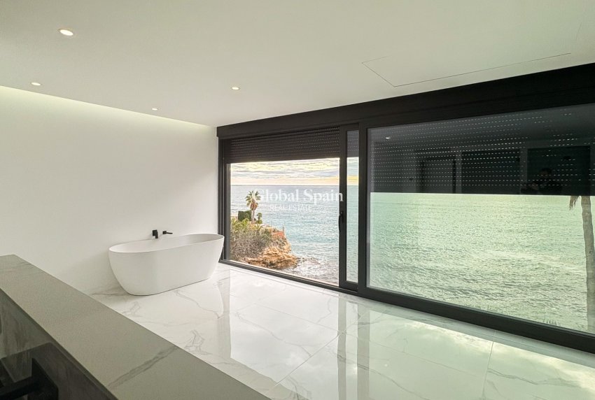 Resale - VILLA -
EL CAMPELLO - Coveta Fuma