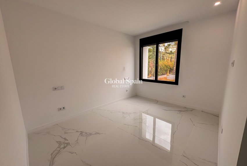 Resale - VILLA -
EL CAMPELLO - Coveta Fuma