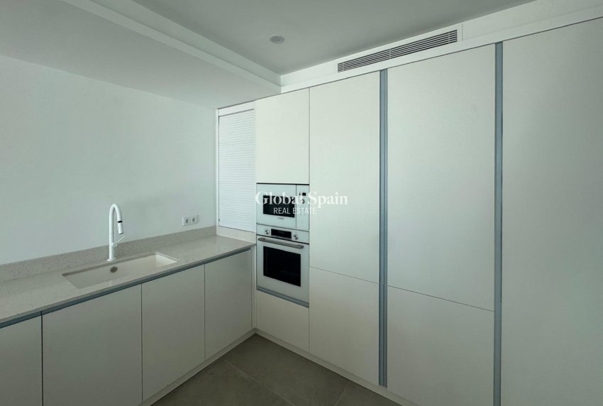 Resale - VILLA -
EL CAMPELLO - Coveta Fuma