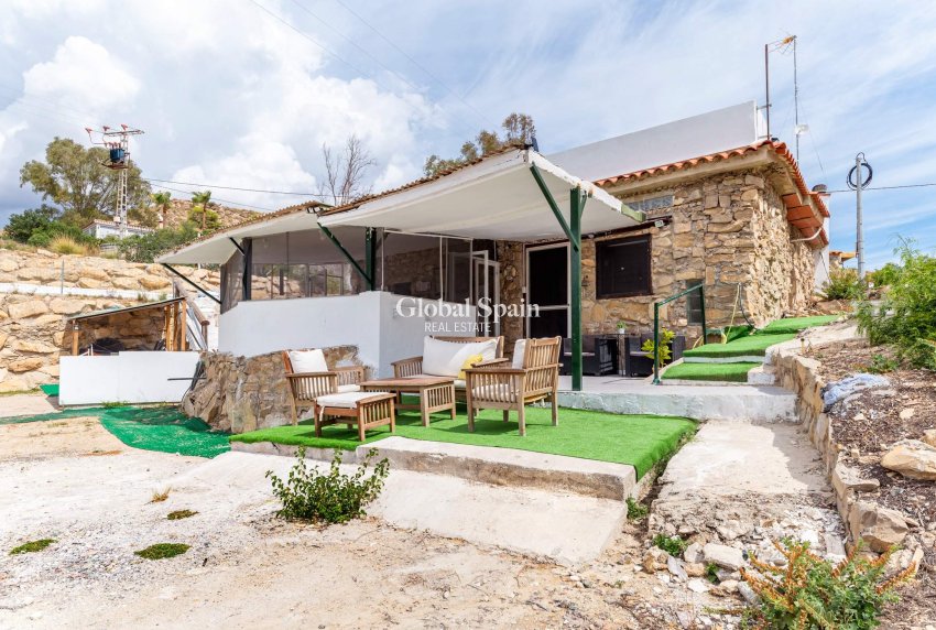 Resale - VILLA -
EL CAMPELLO - Pueblo Acantilado - Lanuza