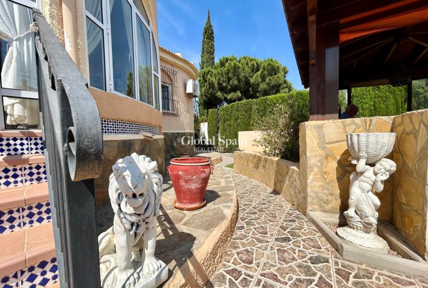 Resale - VILLA -
EL CHAPARRAL - Inland