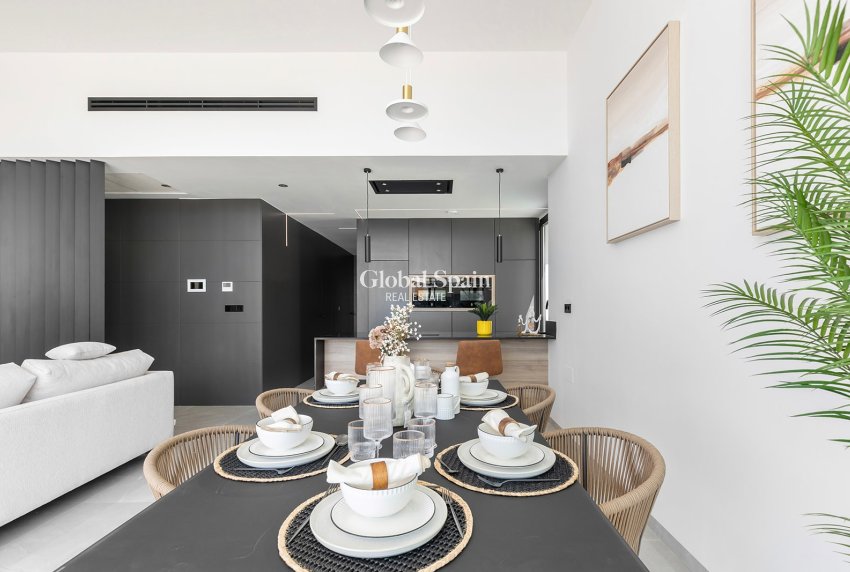Resale - VILLA -
EL CHAPARRAL - Inland