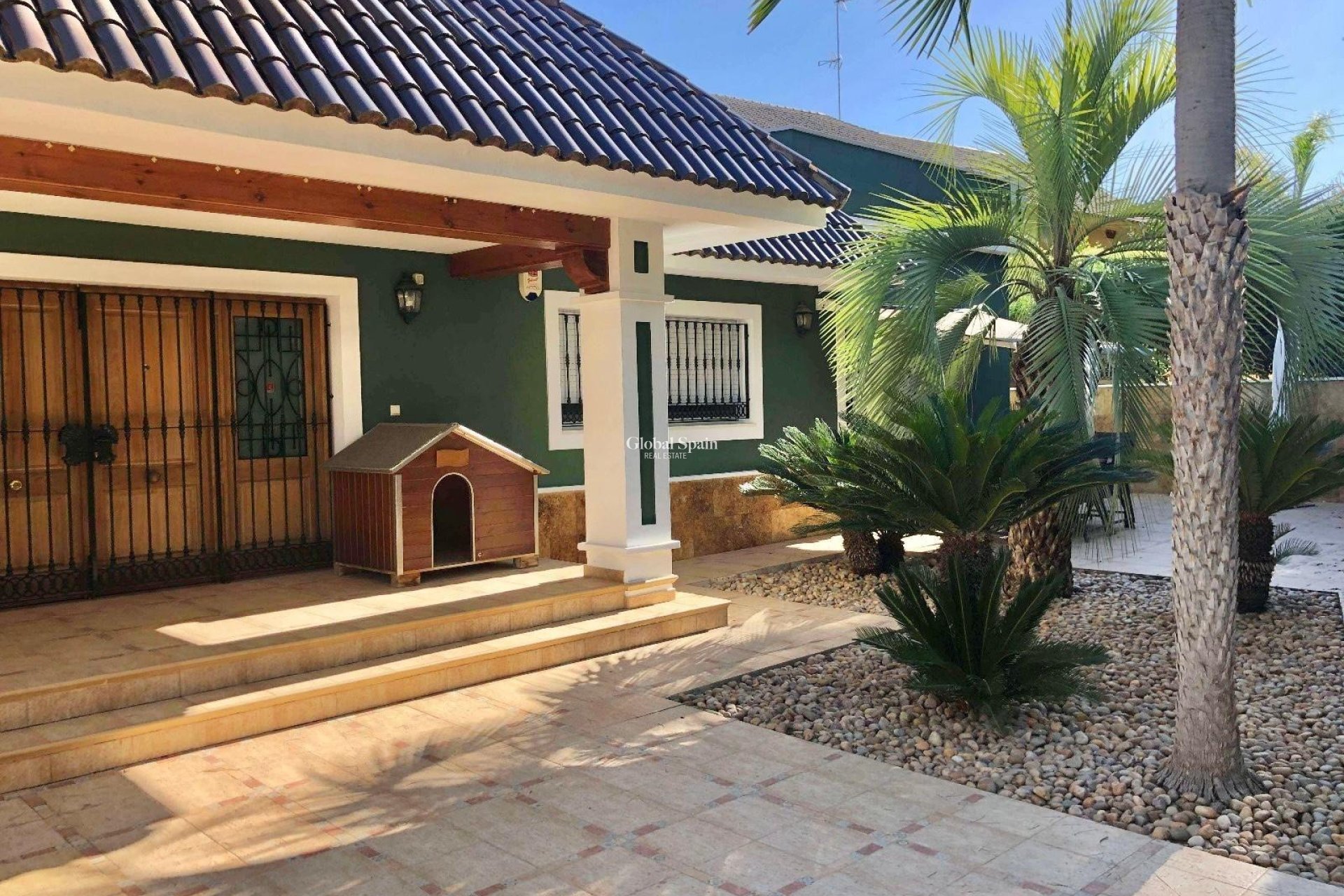 Resale - VILLA -
EL PALMAR - El Palmar