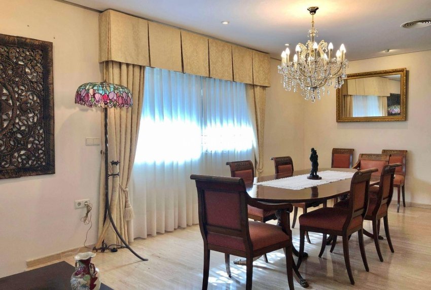 Resale - VILLA -
EL PALMAR - El Palmar