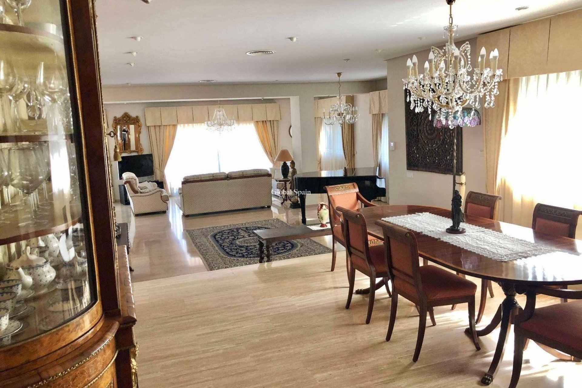 Resale - VILLA -
EL PALMAR - El Palmar