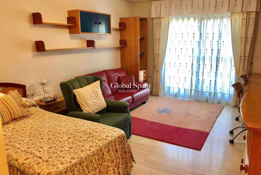 Resale - VILLA -
EL PALMAR - El Palmar