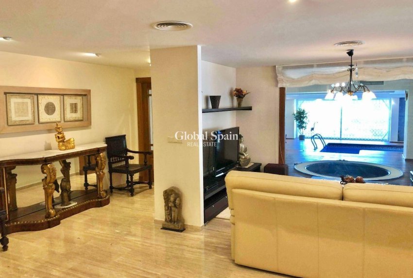 Resale - VILLA -
EL PALMAR - El Palmar
