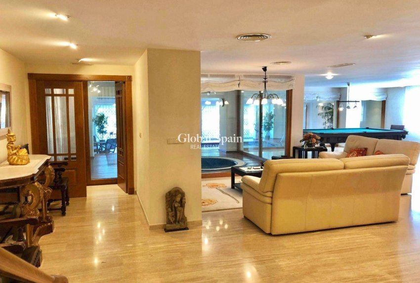 Resale - VILLA -
EL PALMAR - El Palmar