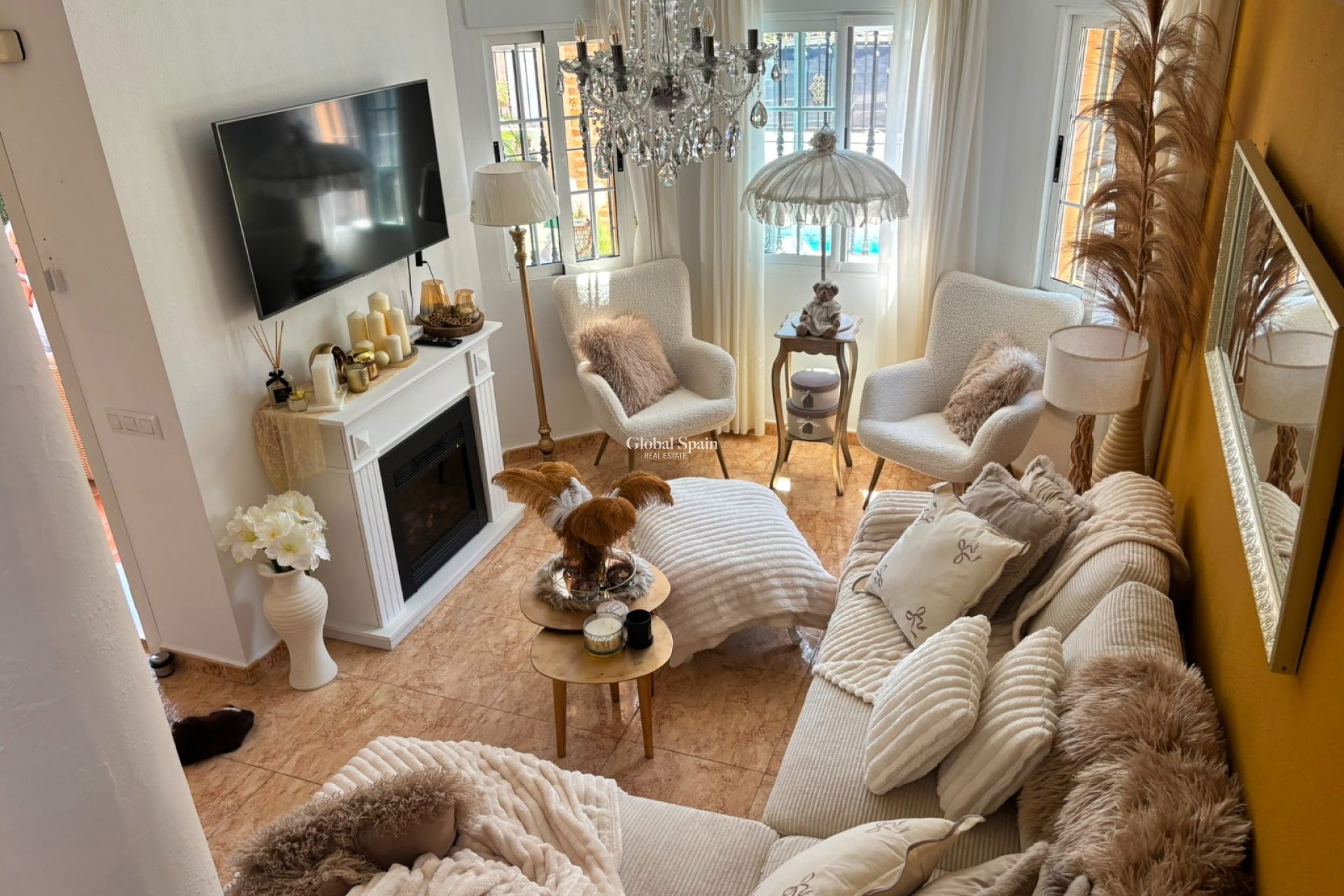 Resale - VILLA -
EL RASO - Costa Blanca