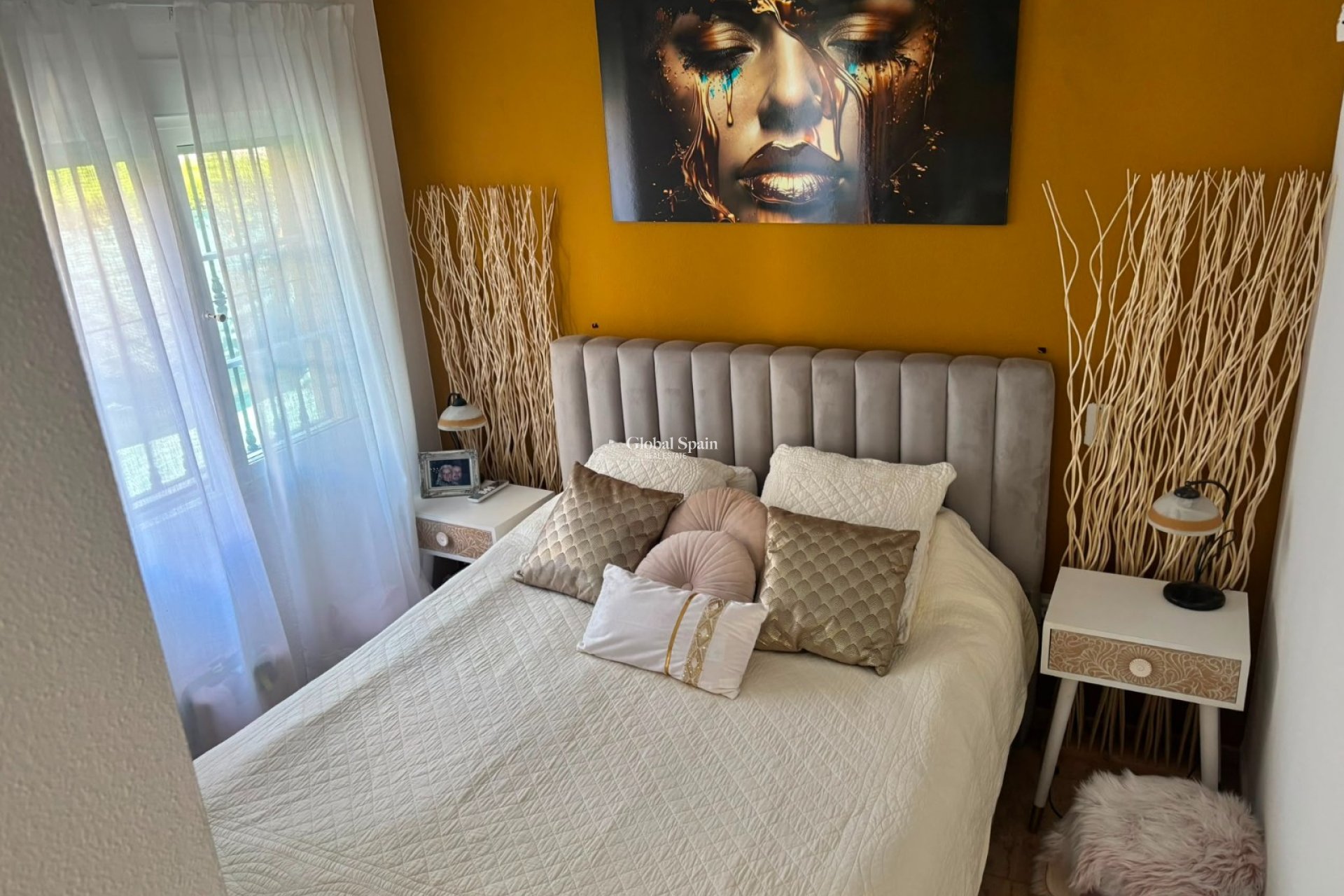 Resale - VILLA -
EL RASO - Costa Blanca