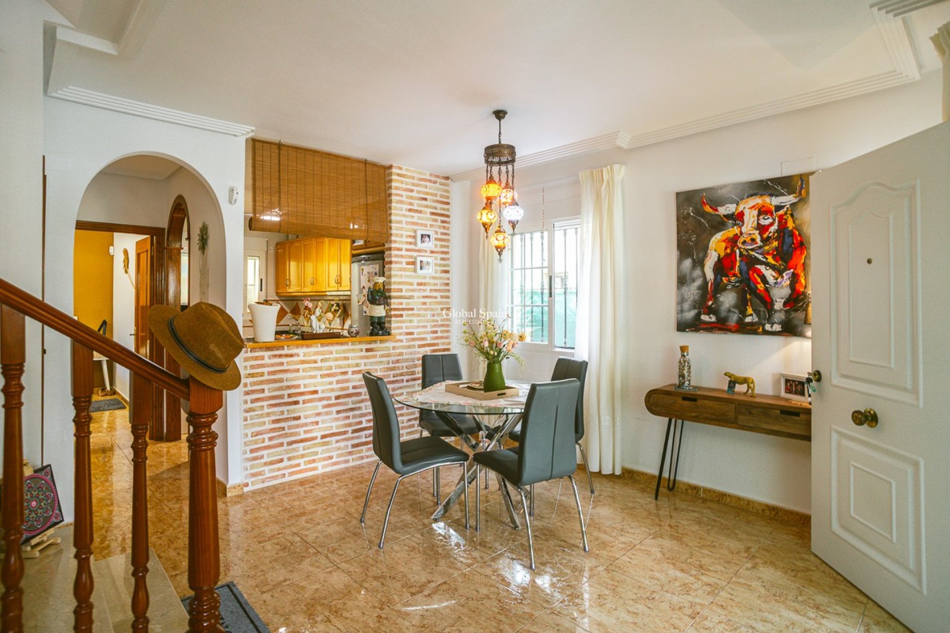 Resale - Villa -
EL RASO