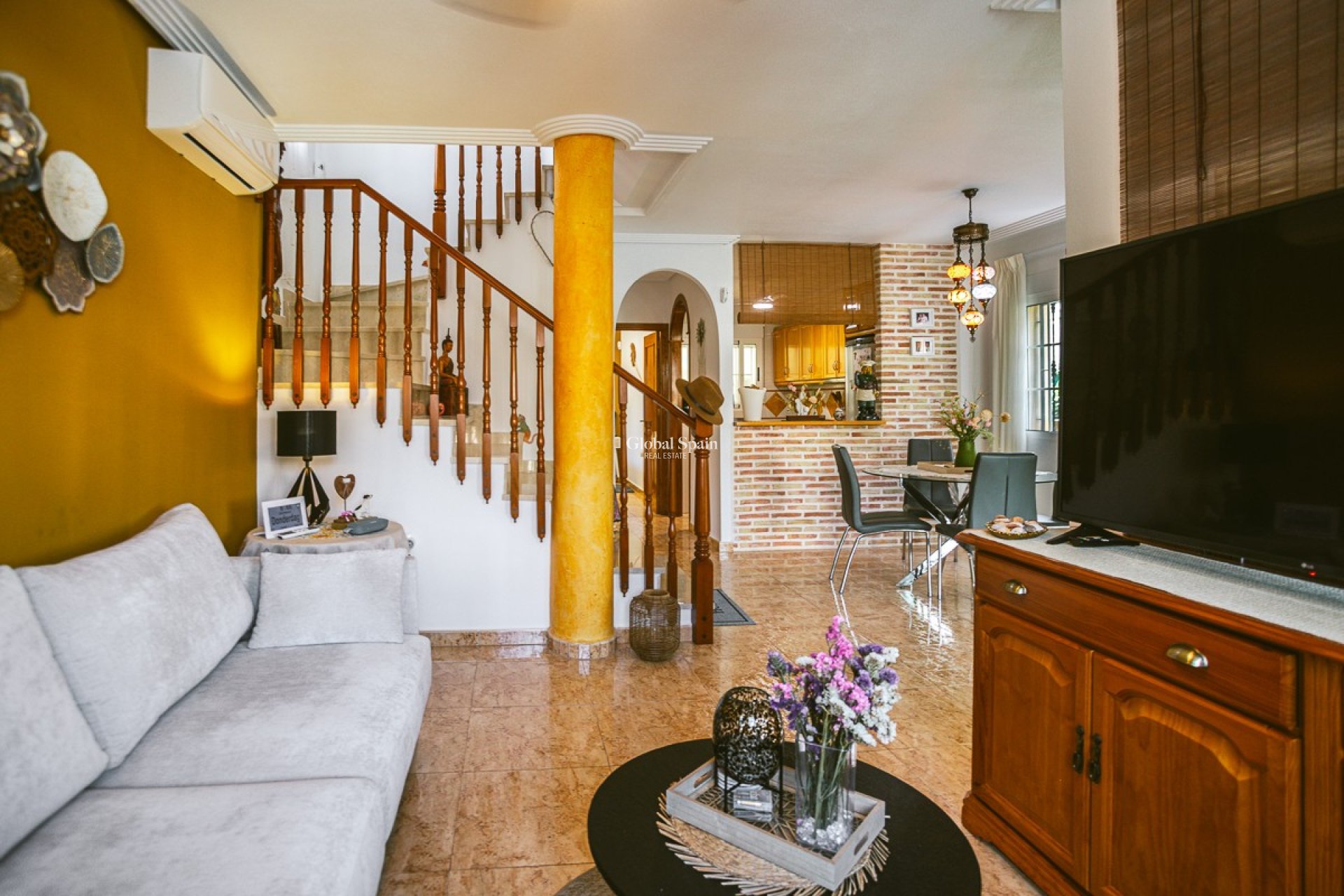 Resale - Villa -
EL RASO