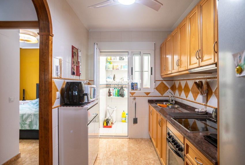 Resale - Villa -
EL RASO