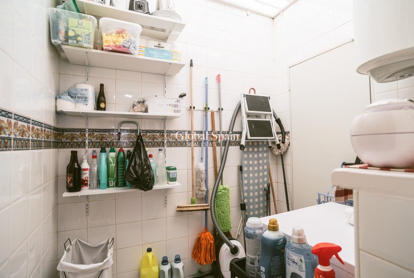 Resale - Villa -
EL RASO