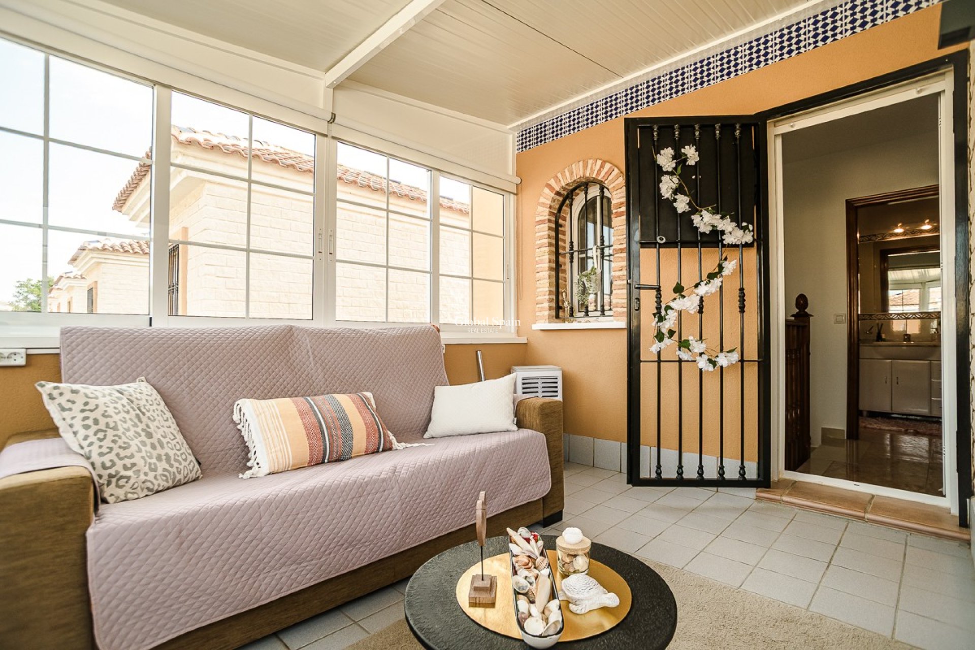 Resale - Villa -
EL RASO