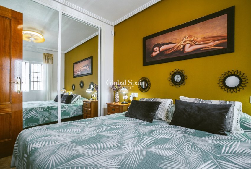 Resale - Villa -
EL RASO