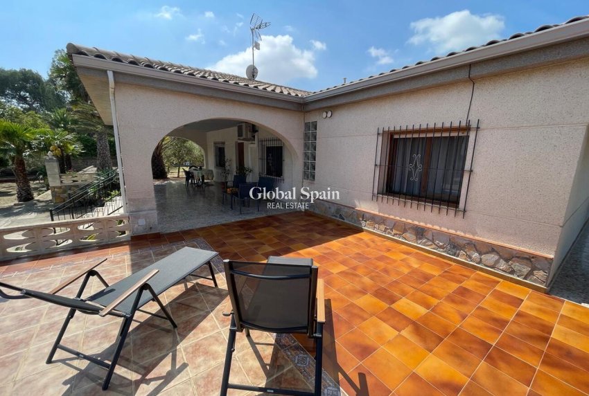 Resale - VILLA -
El Rebolledo