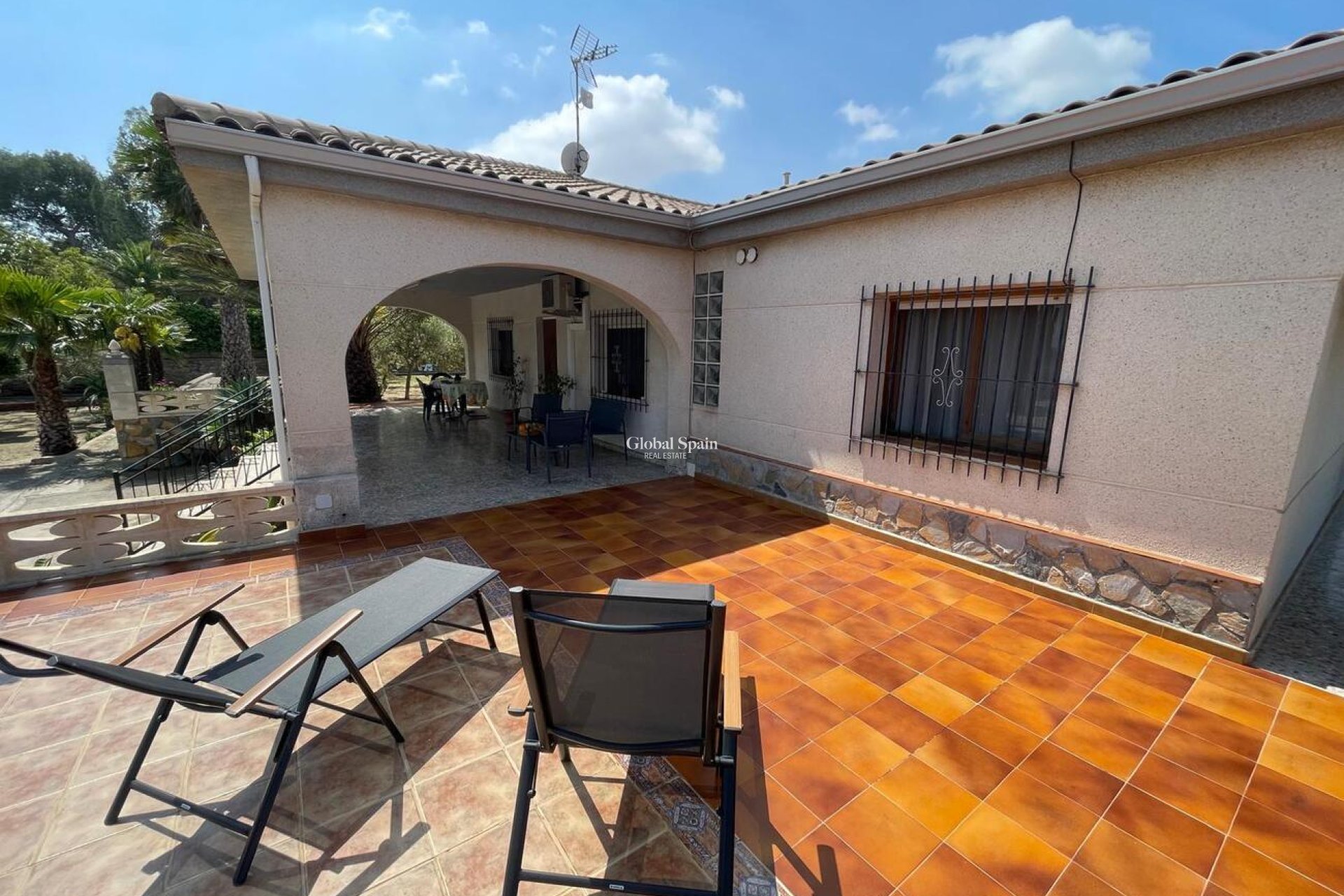 Resale - VILLA -
El Rebolledo