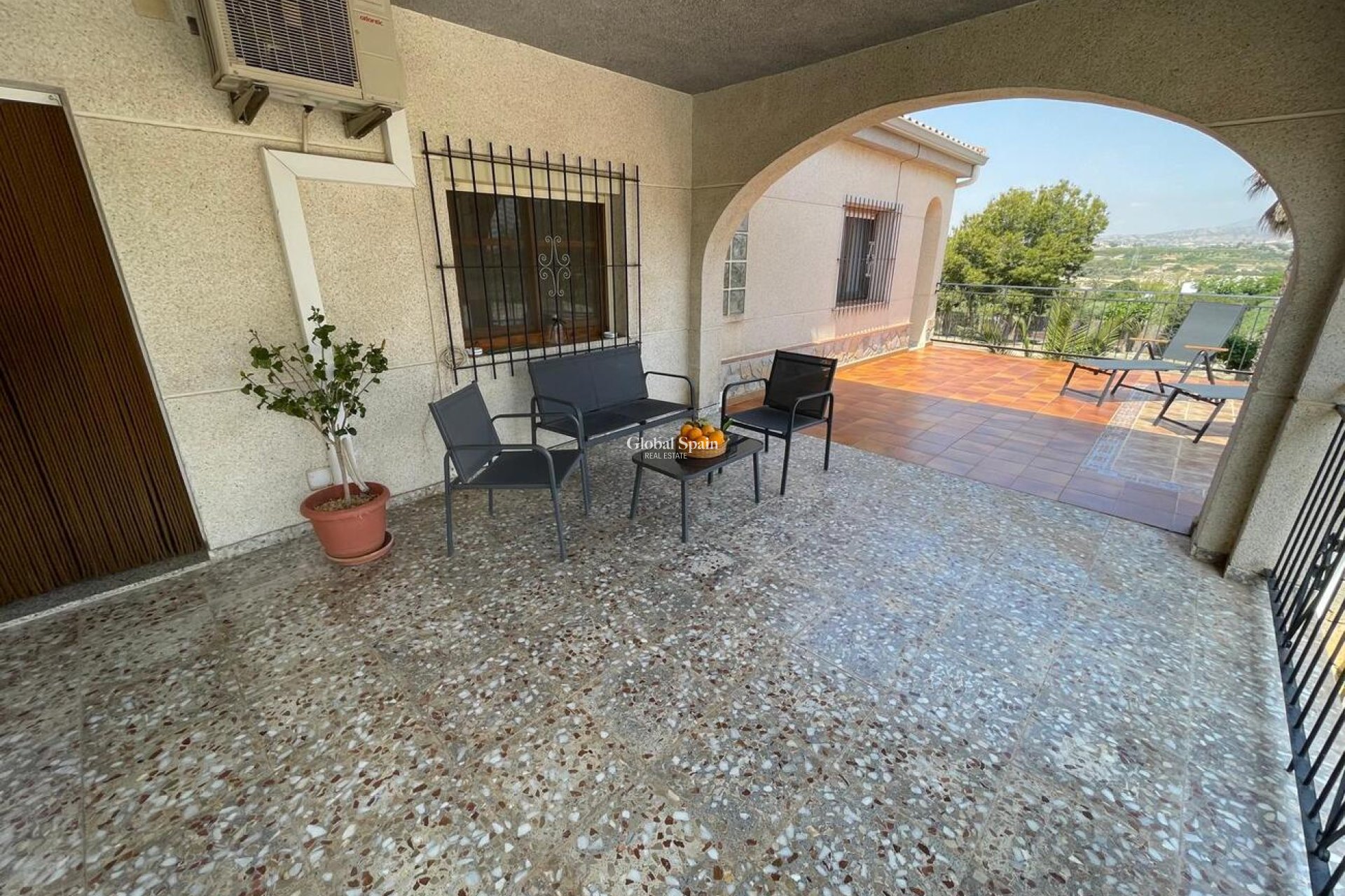 Resale - VILLA -
El Rebolledo