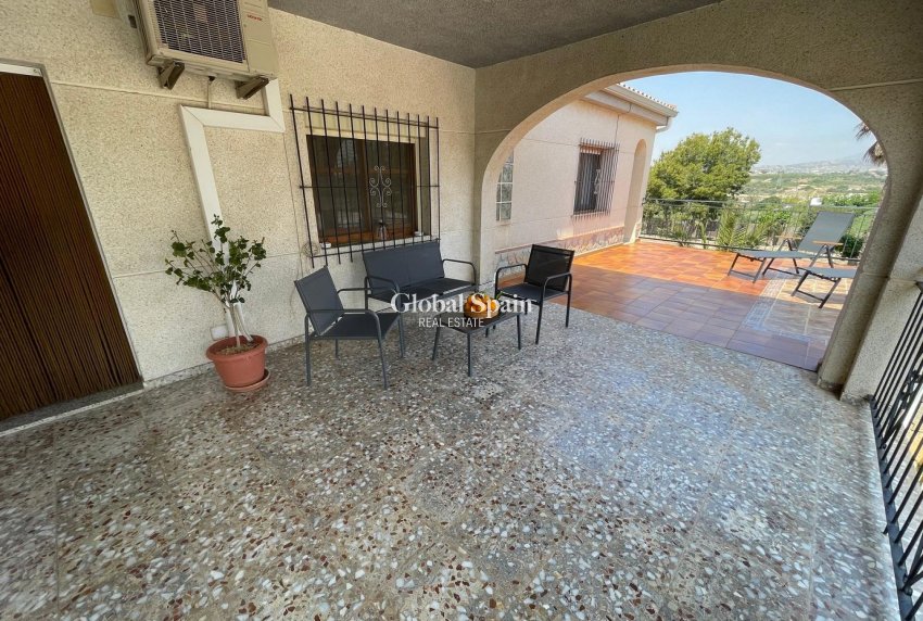 Resale - VILLA -
El Rebolledo