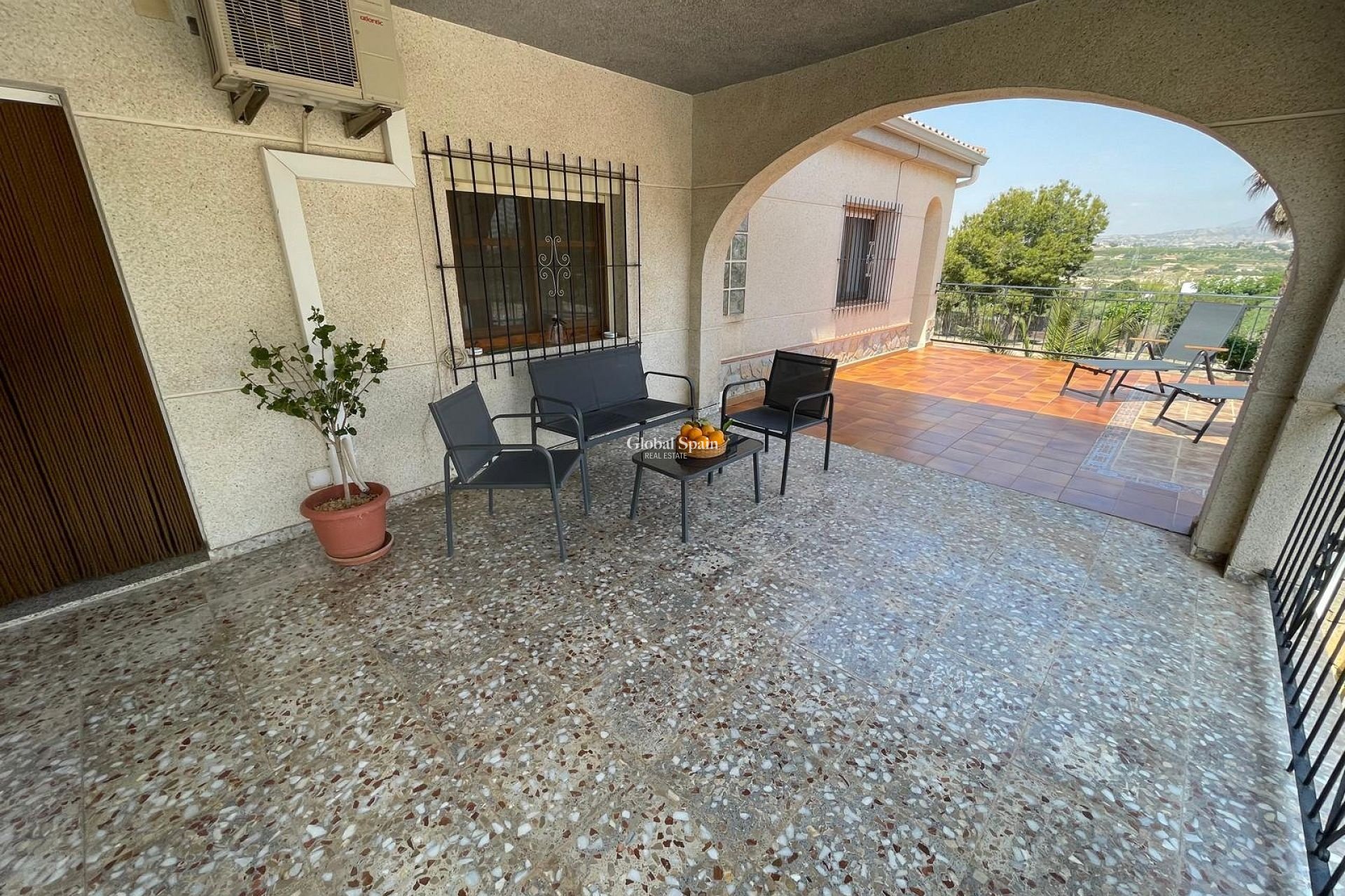 Resale - VILLA -
El Rebolledo
