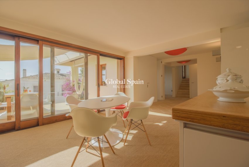 Resale - Villa -
El Terreno - optional location detail