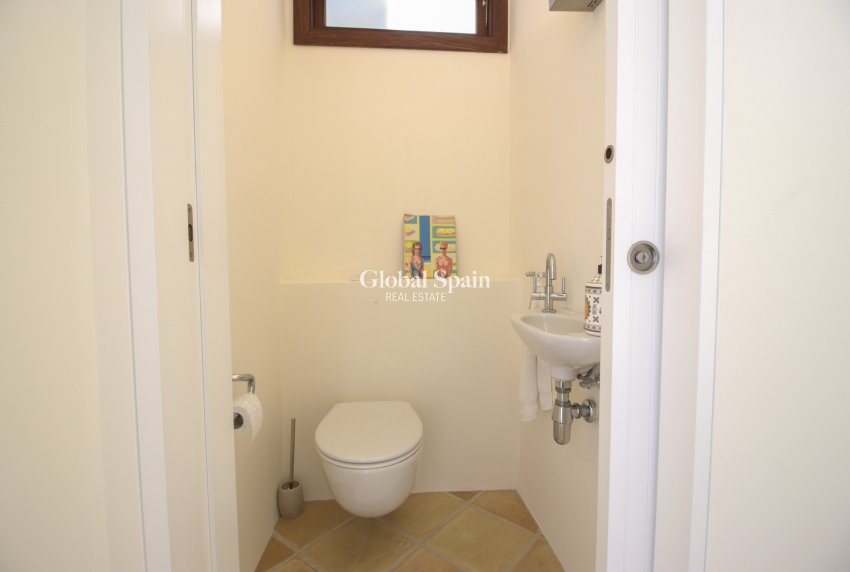 Resale - Villa -
El Terreno - optional location detail