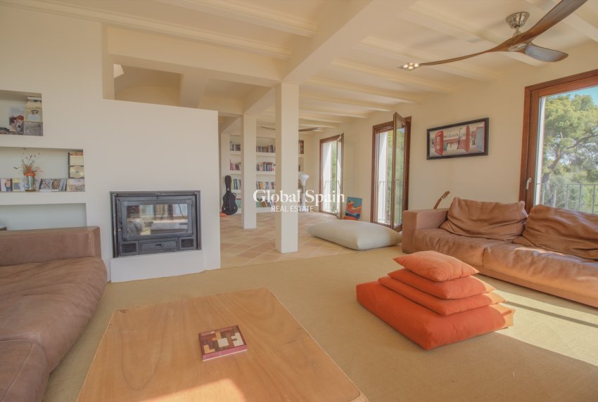 Resale - Villa -
El Terreno - optional location detail