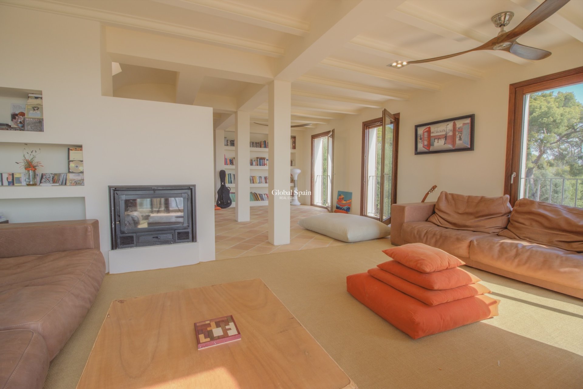 Resale - Villa -
El Terreno - optional location detail