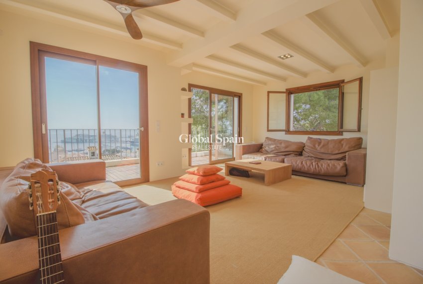 Resale - Villa -
El Terreno - optional location detail