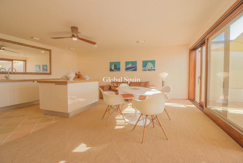 Resale - VILLA -
EL TERRENO