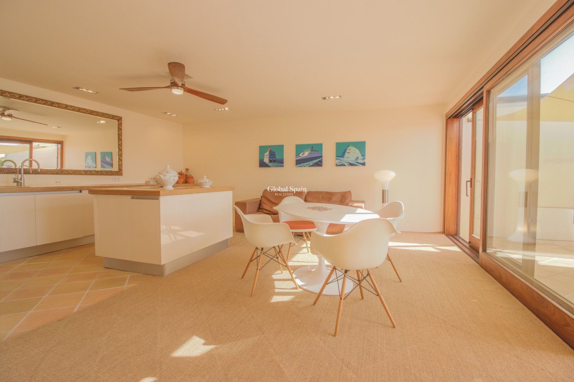 Resale - VILLA -
EL TERRENO