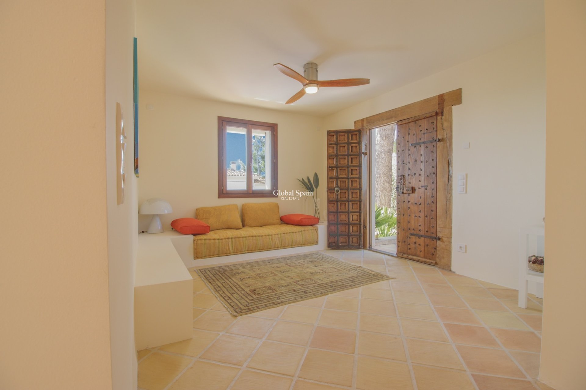 Resale - VILLA -
EL TERRENO