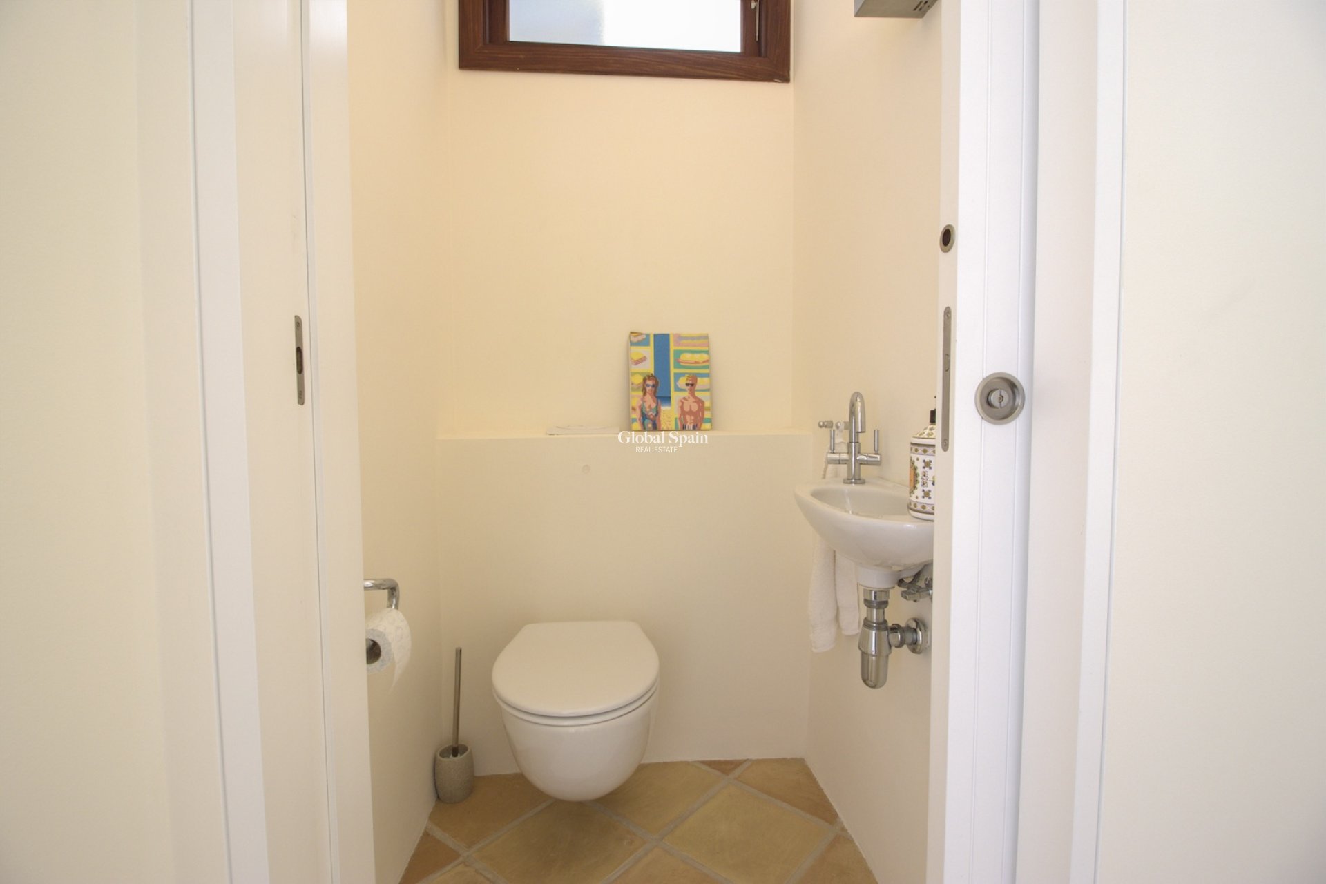 Resale - VILLA -
EL TERRENO