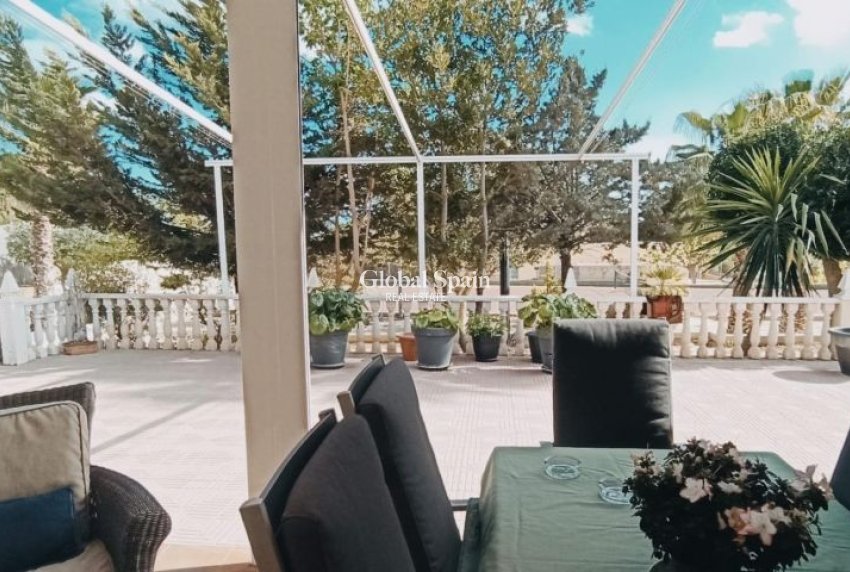 Resale - VILLA -
ELCHE - Costa Blanca