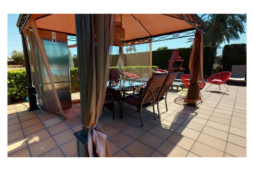 Resale - VILLA -
ELCHE - Costa Blanca