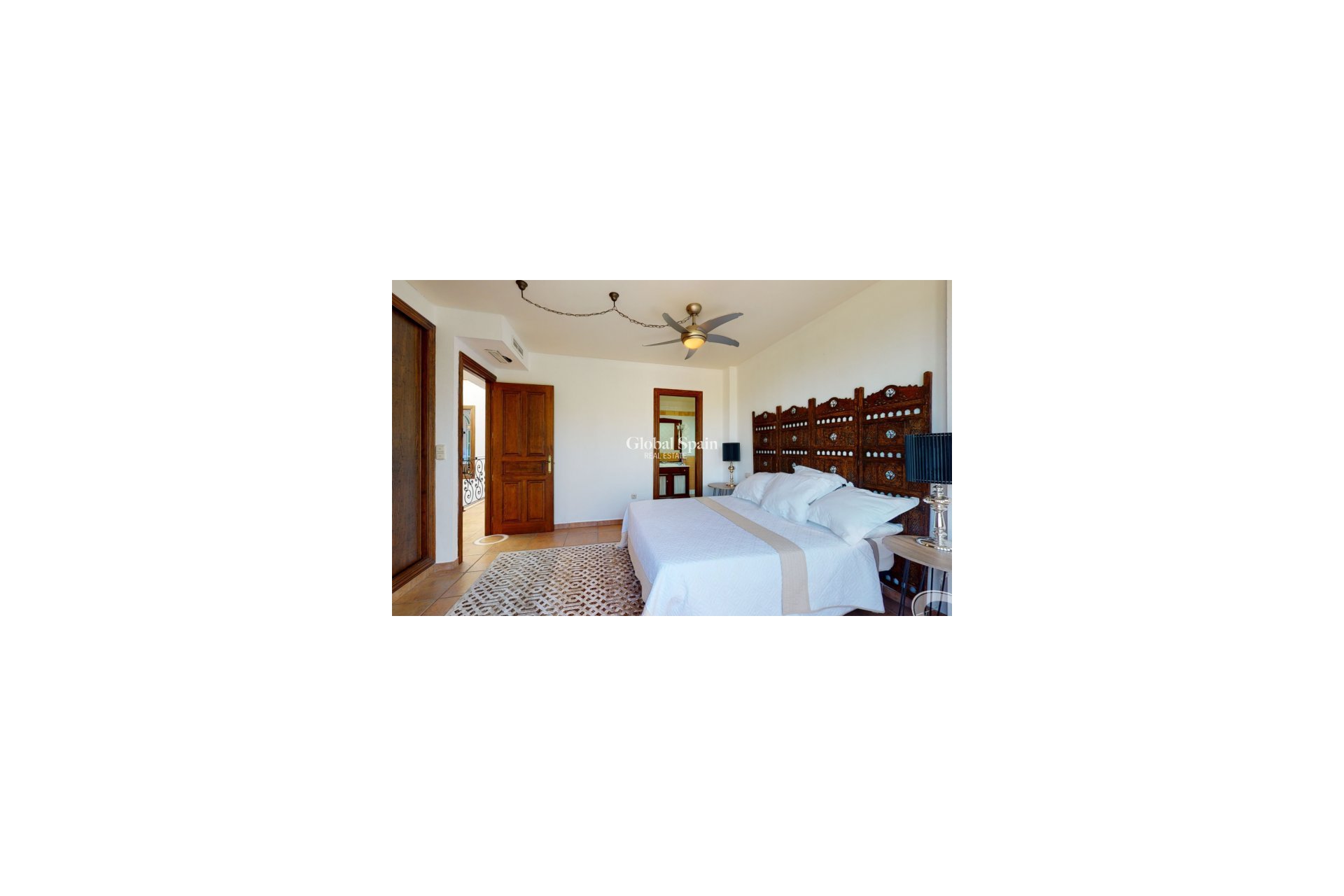 Resale - VILLA -
ELCHE - Costa Blanca