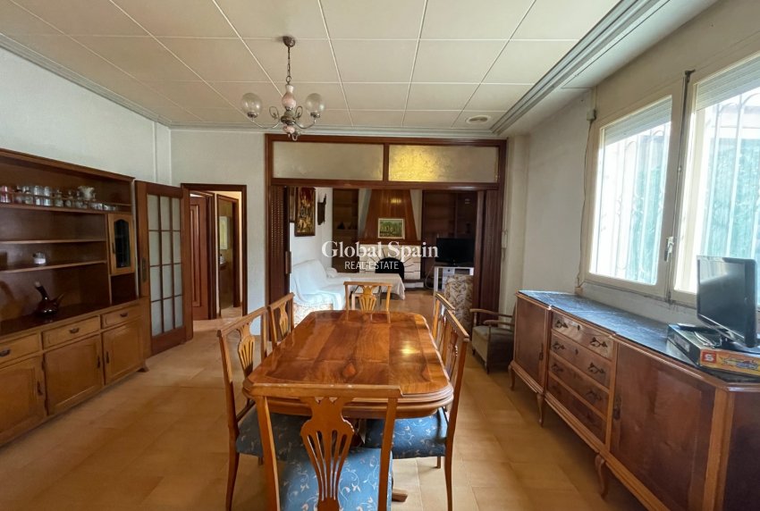 Resale - VILLA -
ELCHE - Costa Blanca