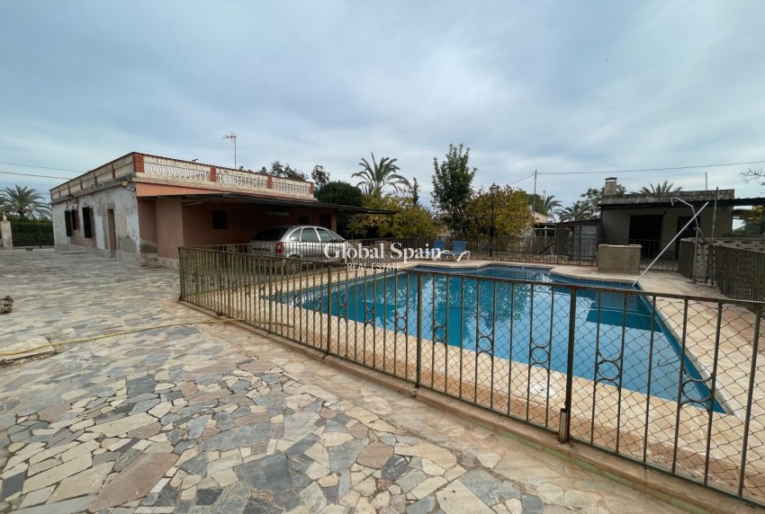 Resale - VILLA -
ELCHE - Costa Blanca