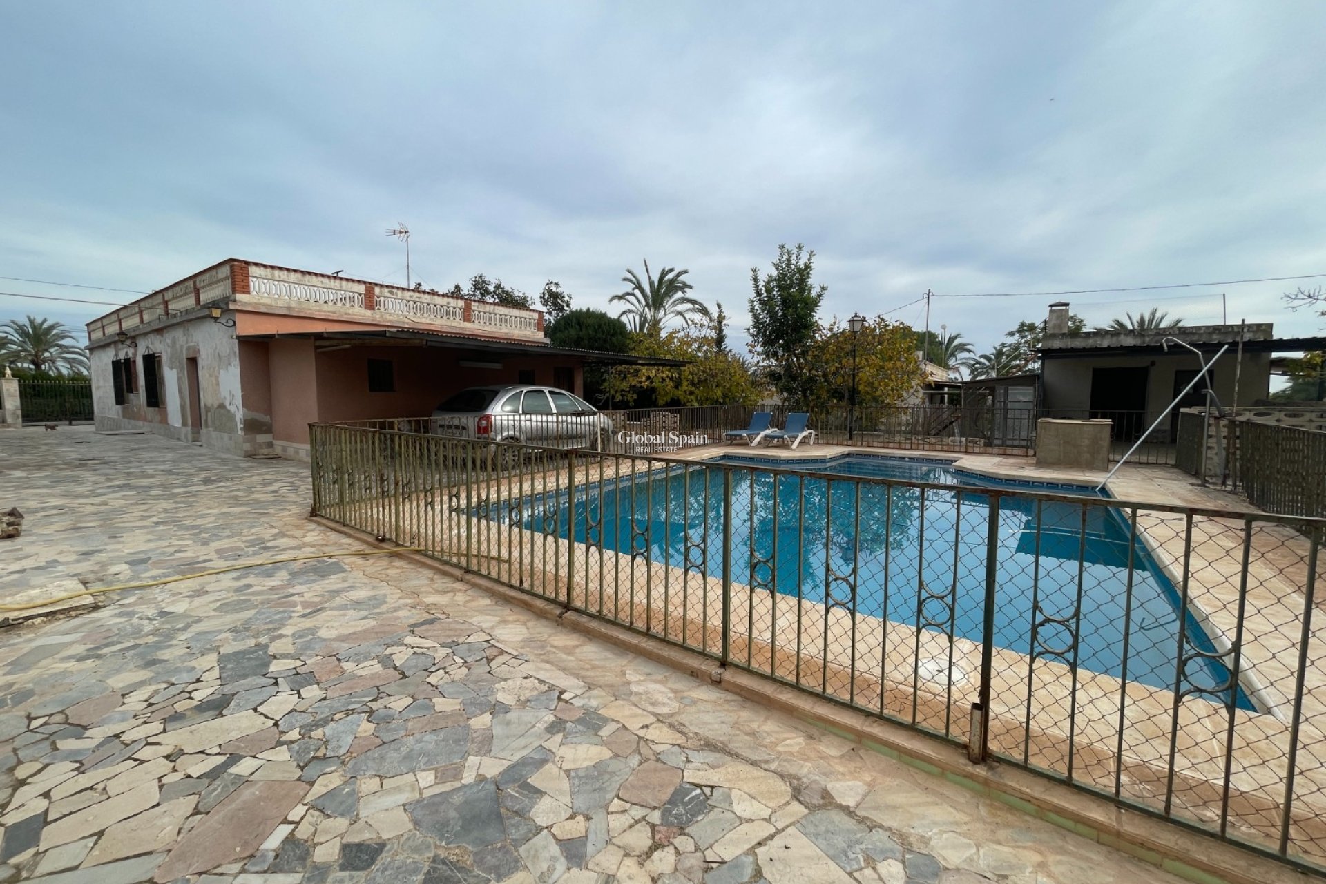 Resale - VILLA -
ELCHE - Costa Blanca
