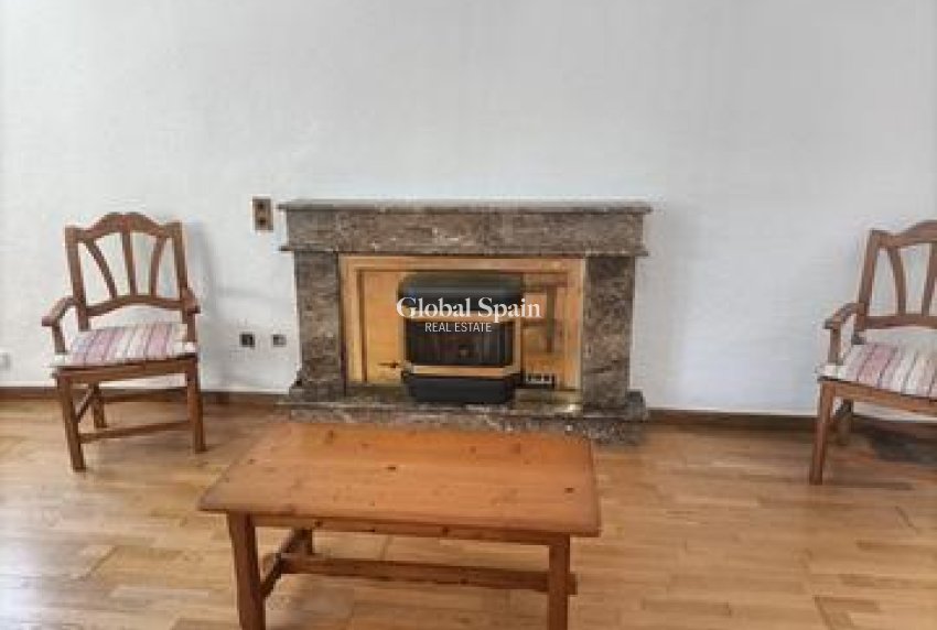 Resale - VILLA -
ELCHE - Costa Blanca