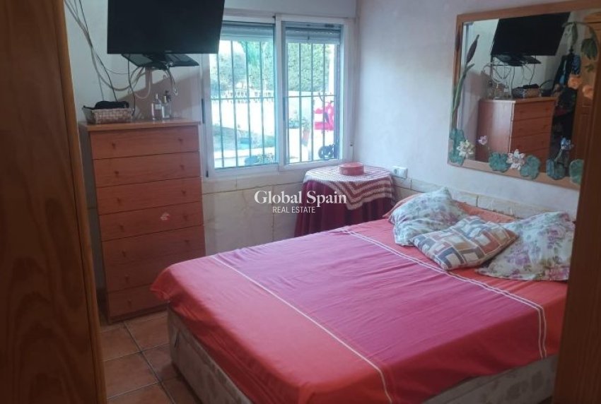 Resale - VILLA -
ELCHE - Costa Blanca