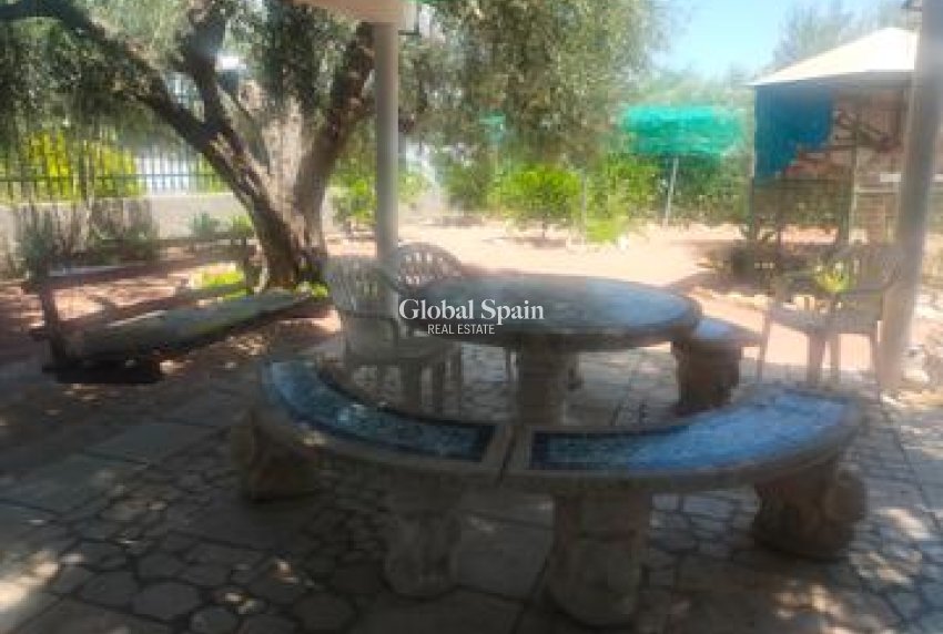 Resale - VILLA -
ELCHE - Costa Blanca