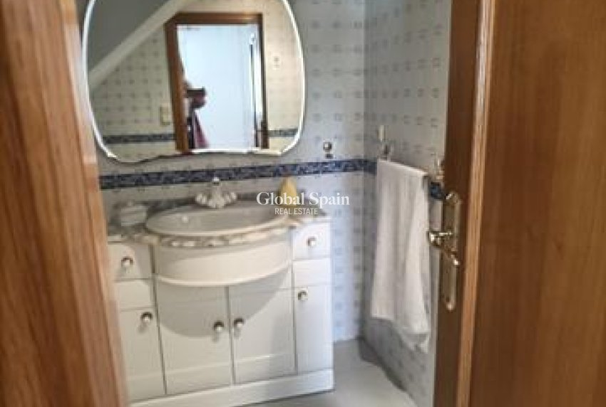 Resale - VILLA -
ELCHE - Costa Blanca